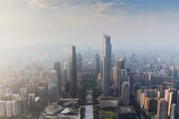 Ile metrów ma najwyższy budynek w Polsce? Zaskakujące fakty o Varso Tower