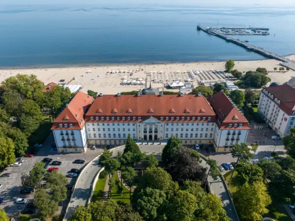 Hotel Marmur gdzie jest? Odkryj tajemnice fikcyjnego miejsca w Sopocie