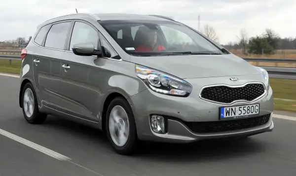 Kia Carens 4 jaki silnik wybrać, aby uniknąć wysokich kosztów eksploatacji