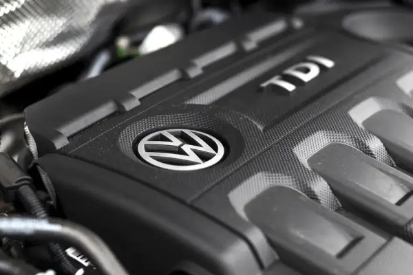 Jaki olej do diesla 1.9 TDI wybrać, by uniknąć awarii silnika? Sprawdź najlepsze opcje!