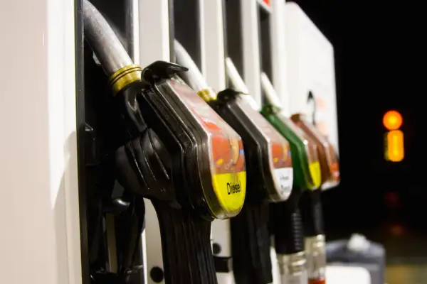 Jakie oznaczenie ma diesel? Poznaj różnice między paliwami