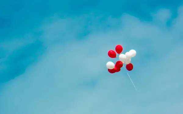 Czy balony na hel można nadmuchać powietrzem i co to oznacza?