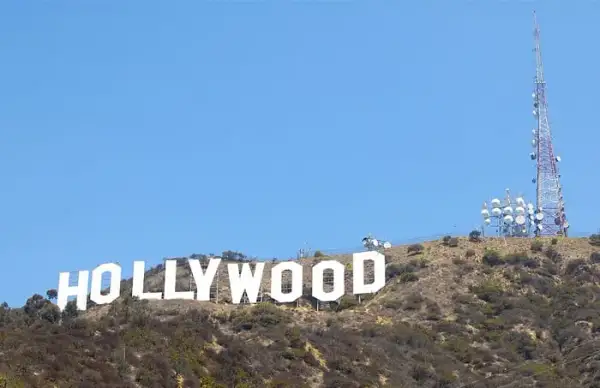 Gdzie leży Hollywood? Odkryj tajemnice i sąsiednie dzielnice