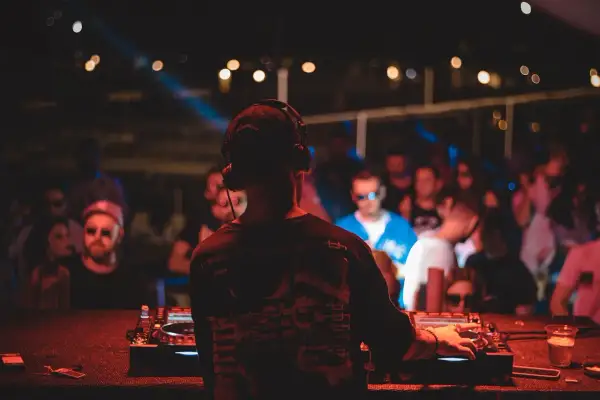 Ile kosztuje sprzęt DJ? Zrozum, ile naprawdę musisz wydać