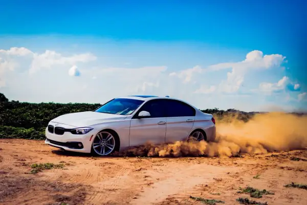 Jakie BMW kupić do 15 tys zł? Najlepsze modele i porady