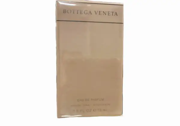 Eleganckie pudełko perfum Bottega Veneta 75ml, z napisem "Eau de Parfum" i "Natural Spray Vaporisateur".