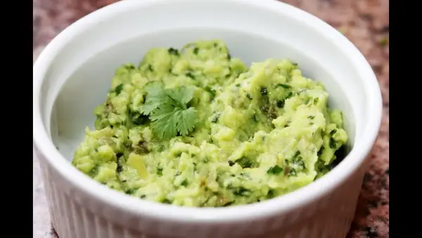 Jak zrobić sos guacamole w 5 minut - prosty przepis na dip