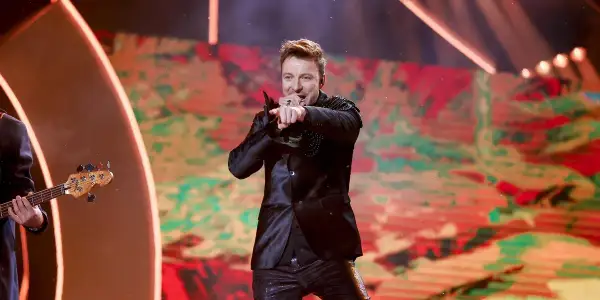 Koncert Feel: Ile naprawdę kosztuje? Analiza cen i ukrytych opłat.