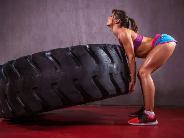 Jak trenować CrossFit? Bezpieczny start i efektywne postępy.
