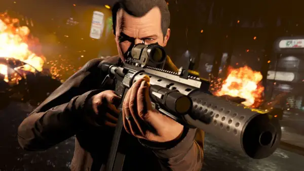 Mężczyzna z karabinem w rękach, w tle wybuchy. Szukasz sposobów na ułatwienie sobie gry? Sprawdź gta 4 kody xbox 360!