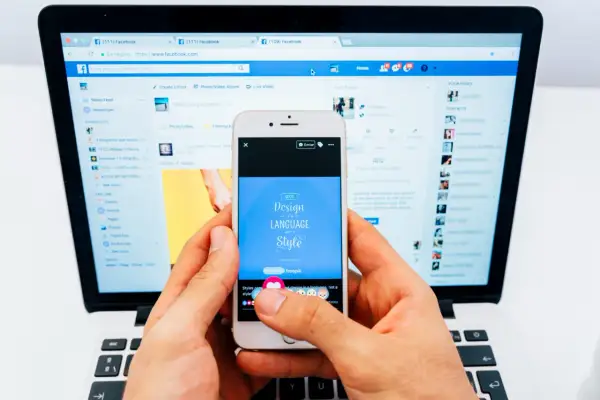 Facebook: Zmień imię i nazwisko uniknij błędów i limitów!