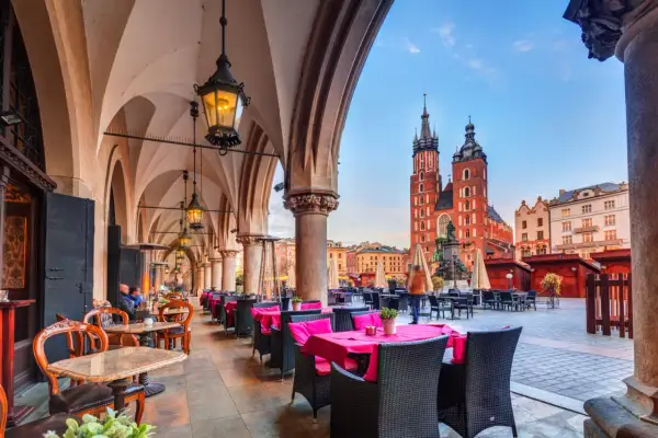 Kraków: Gdzie zjeść? Przewodnik po najlepszych restauracjach na każdą kieszeń