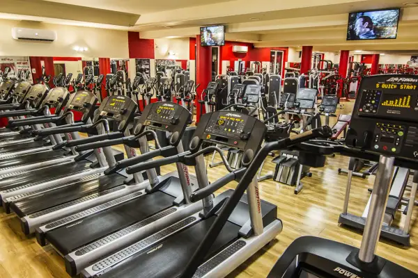 FusGym Ożarów Mazowiecki: Hammer Strength & Fitness | Profesjonalizm