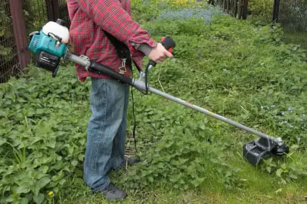 Jaka kosa spalinowa Makita? Poznaj najlepsze modele i ich zalety