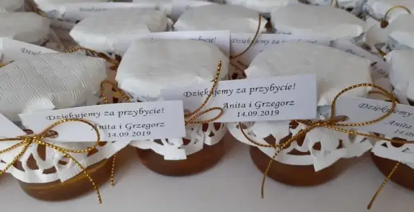 Pomysły na podziękowania dla gości, które zachwycą i zapadną w pamięć