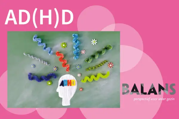 ADHD-richtlijn: een hoofd met de letters ADHD, omringd door kleurrijke, kronkelende vormen en bloemen. Balans: perspectief voor ieder gezin.