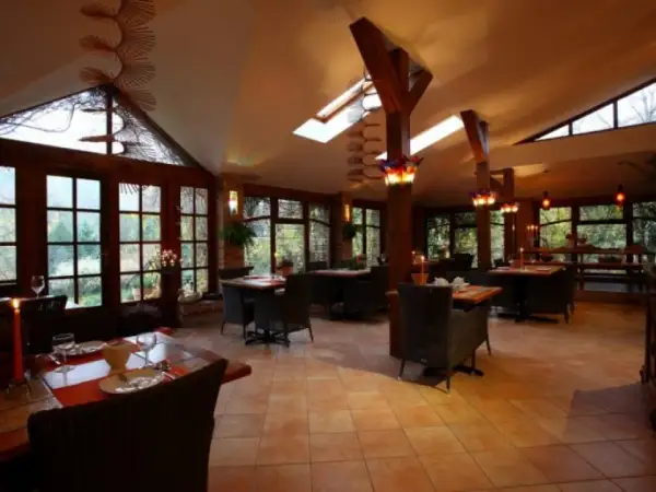 Gdzie zjeść w Rewalu? Najlepsze restauracje z pysznym jedzeniem