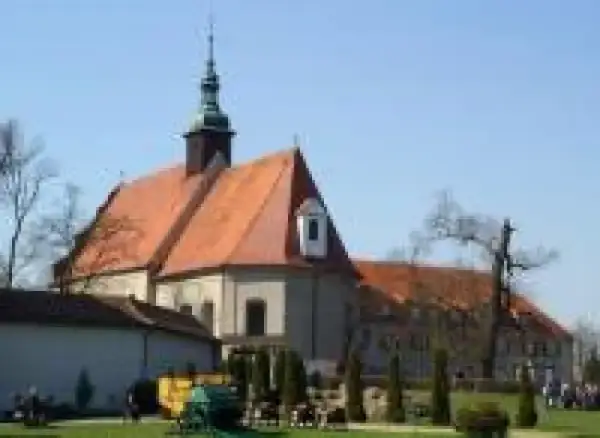 Najstarsze sanktuarium maryjne w Polsce: historia i znaczenie Górki Klasztornej