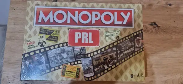 Nostalgiczne stare gry planszowe PRL, które pamiętasz z dzieciństwa