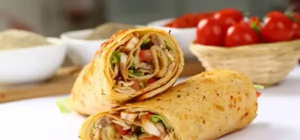 Rollo kebab: co to jest? Poznaj składniki i przepis!