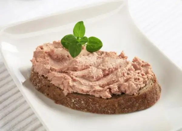 Ile kcal ma kanapka z pasztetem? Zaskakujące fakty o kaloriach!
