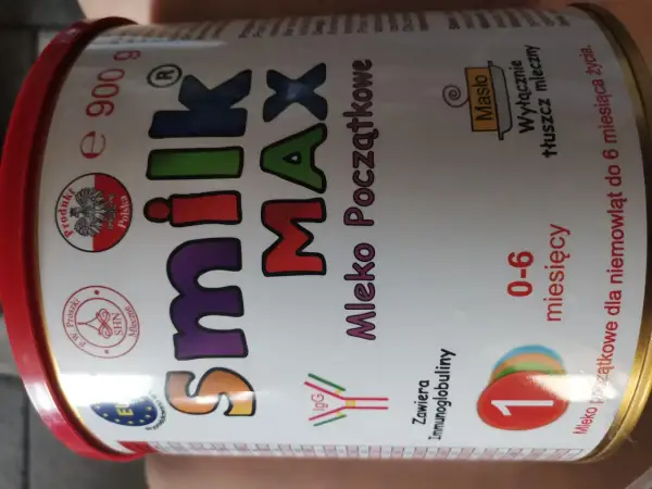 Mleko początkowe Smilk Max 1, wycofane z rynku, zawiera immunoglobuliny. Opakowanie 900g, dla niemowląt 0-6 miesięcy.