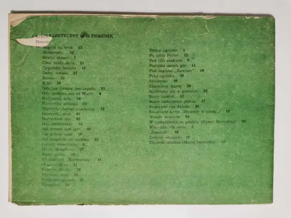 Spis piosenek harcerskich przy ognisku. "Płonie ognisko" i inne utwory, które rozgrzewają serca.