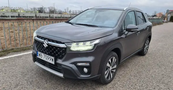 Suzuki SX4 S-Cross: Jaki silnik wybrać? Ekspert radzi!