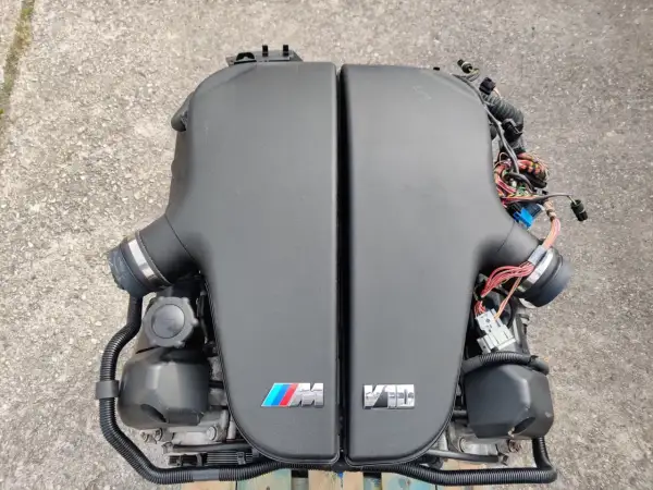 BMW V10: Legenda S85B50 czy warto kupić M5/M6? (70 znaków)