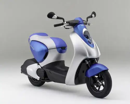 Ile kosztuje motorower? Sprawdź ceny nowych i używanych modeli oraz oszczędzaj!