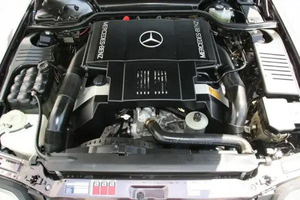 Mercedes W124 - jakie silniki benzynowe oferują najlepsze osiągi?