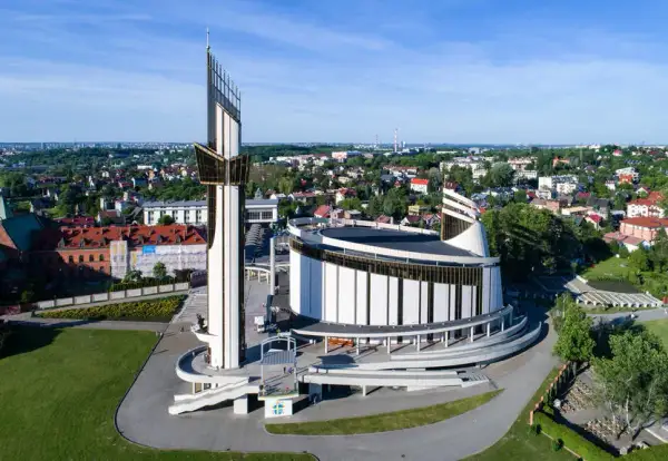 Msze w sanktuarium bożego miłosierdzia w Krakowie-Łagiewnikach - pełny harmonogram