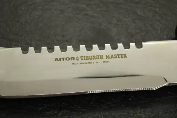 Hoja de cuchillo Aitor Tiburón Master, acero inoxidable, fabricado en España.