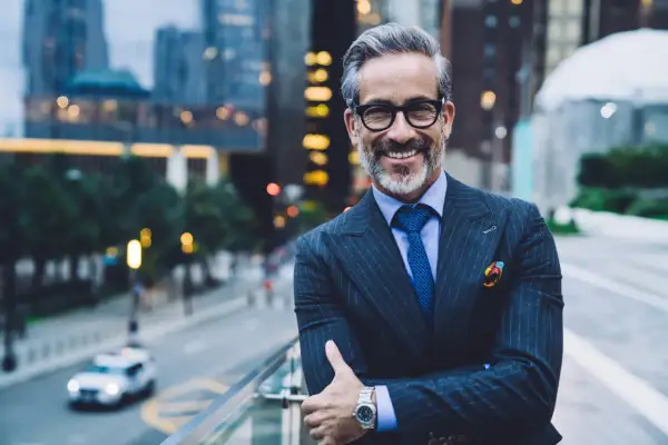 Biuro bez dress code'u: smart & business casual ubierz się z klasą!