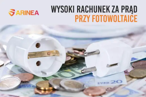 Wysoki rachunek za prąd przy fotowoltaice? Wtyczki i monety na banknotach sugerują kosztowną energię, mimo inwestycji w zielone źródła.