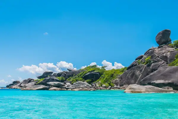 Khao Lak: Odkryj Tajlandię bez tłumów! Rajskie plaże i dżungla