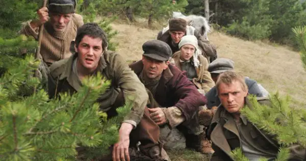 Film o żołnierzu i dziewczynie: poruszająca historia miłości i straty