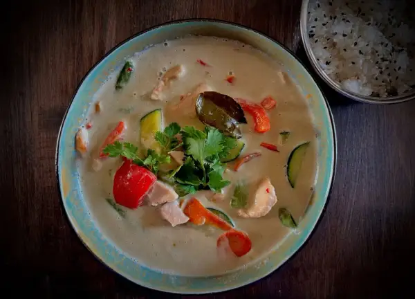 Które curry jest najłagodniejsze? Odkryj smaki bez ostrości!