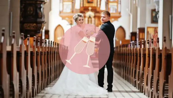 Para, kto nie może być świadkiem na ślubie kościelnym, to osoba nieochrzczona. Para młoda w kościele.
