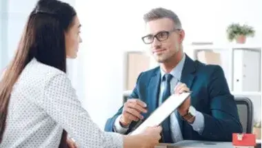Unikaj błędów! Jaki PKD dla agenta ubezpieczeniowego? Prosty przewodnik