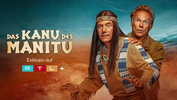 Das Kanu des Manitu" streamt exklusiv auf RTL+. Zwei Männer, einer im Indianer-Look, der andere im Western-Stil, blicken überrascht.