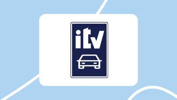 Icono de ITV con un coche. ¿Se puede transferir un coche sin ITV? Consulta la normativa.