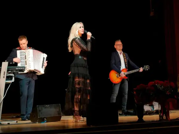 Ile trwa koncert Teresy Werner? Odkryj, co wpływa na czas trwania