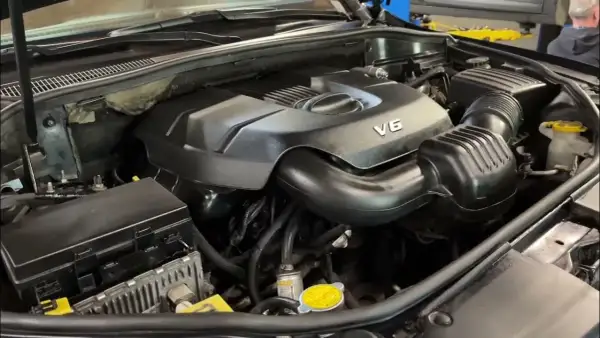 Ile oleju potrzebuje Jeep Grand Cherokee 3.0 CRD? Sprawdź, by uniknąć błędów!