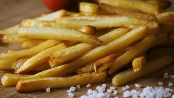 Przyprawianie frytek: Odkryj sekrety idealnego smaku!