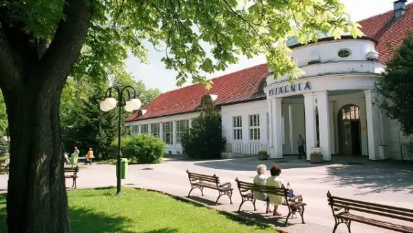 Opinie o sanatoriach NFZ w Kudowie-Zdroju: co mówią pacjenci?