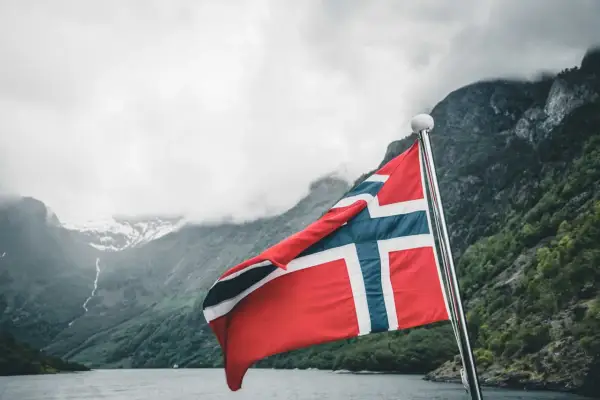 Ile zarabia weterynarz w Norwegii? Zaskakujące różnice w wynagrodzeniach