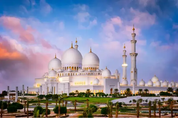 Najlepsze atrakcje w Abu Dhabi, które musisz zobaczyć podczas wizyty