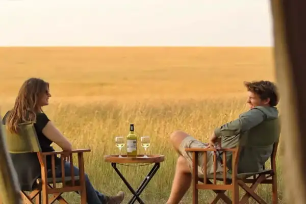 Para relaksu na safari. Sprawdź, jaka wycieczka na safari cena jest dla Ciebie najlepsza.