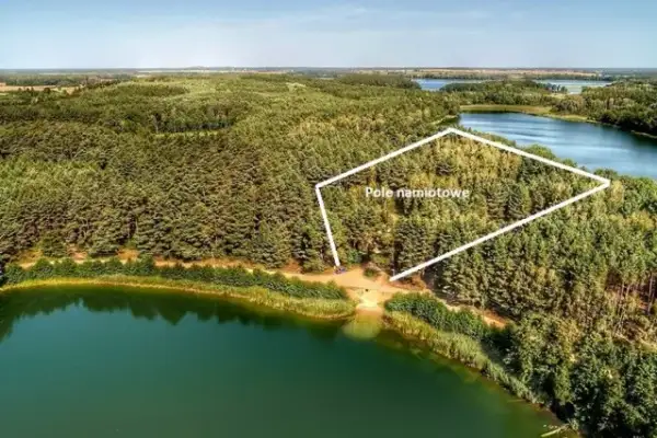 Pola namiotowe nad jeziorem Kujawsko-Pomorskie – idealne na wypoczynek